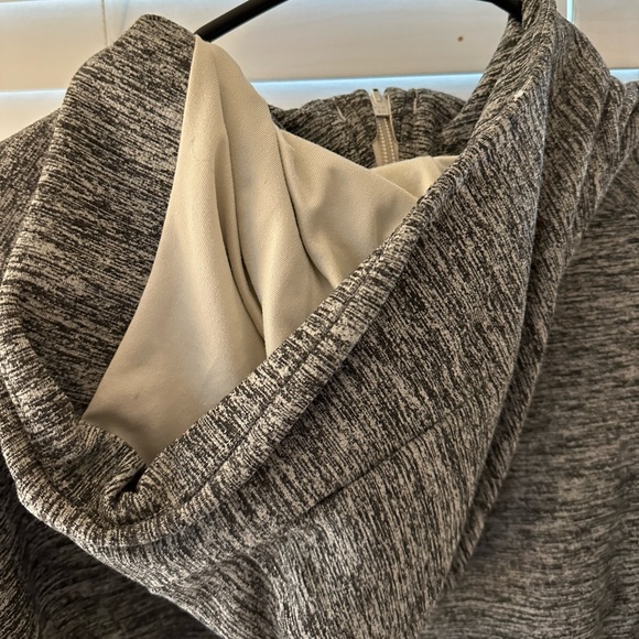 Lululemon Men’s Zip up hoodie - Picture 4 of 4